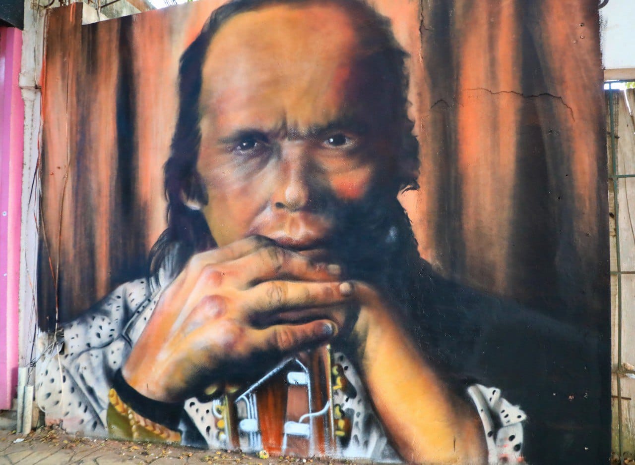 En Solidaridad realizan mural en honor a Paco de Lucía