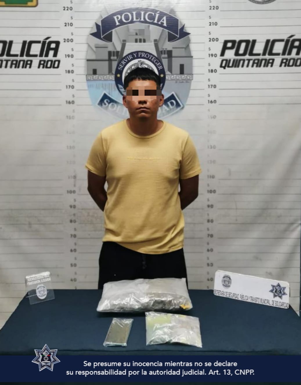 Policías de Solidaridad detienen a un hombre con marihuana