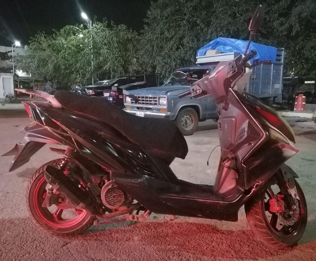 Policías de Solidaridad recuperan motoneta robada