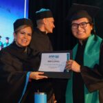 Motiva Lili Campos a graduados de la Universidad Tecnológica de la Riviera Maya