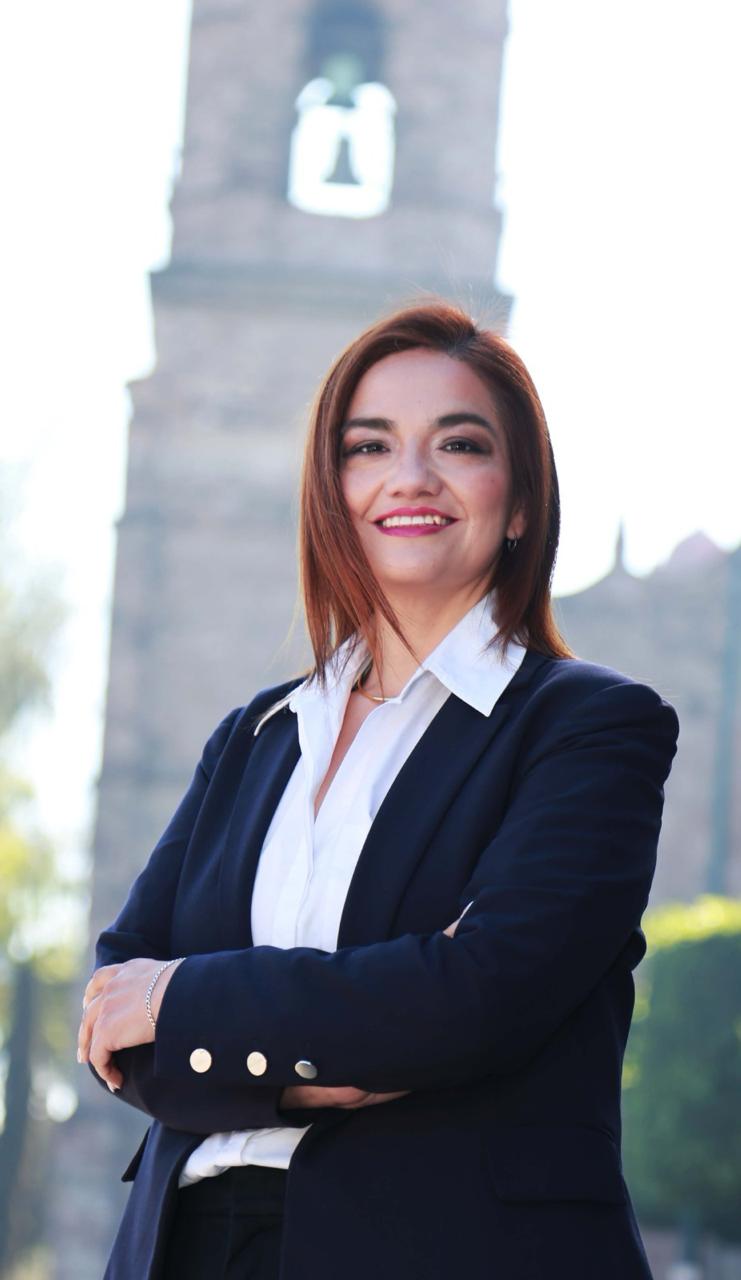 Rompiendo Barreras: Mujeres en el Poder