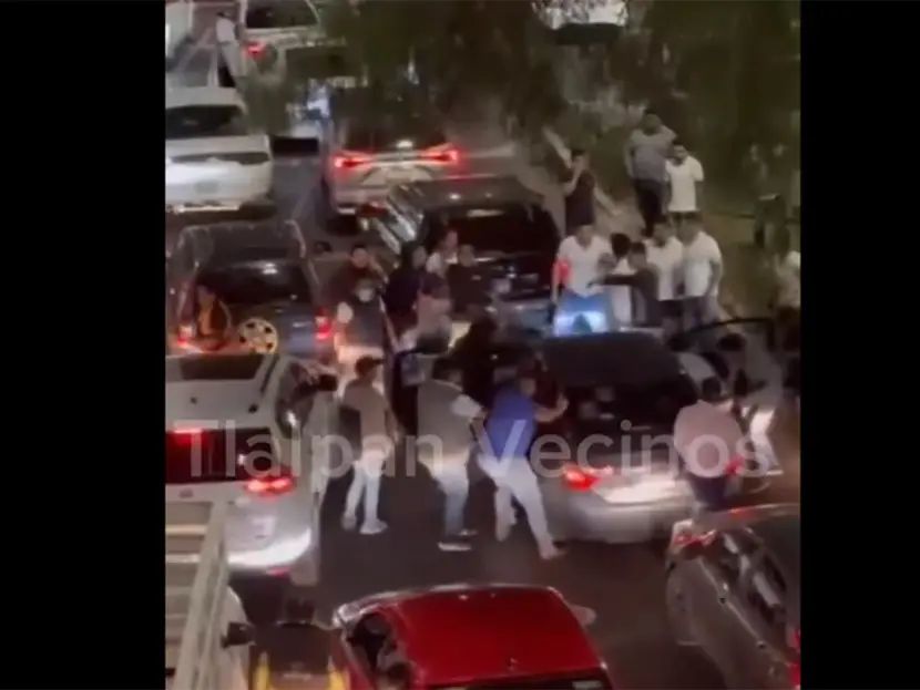 Manifestantes golpeadores en Viaducto Tlalpan
