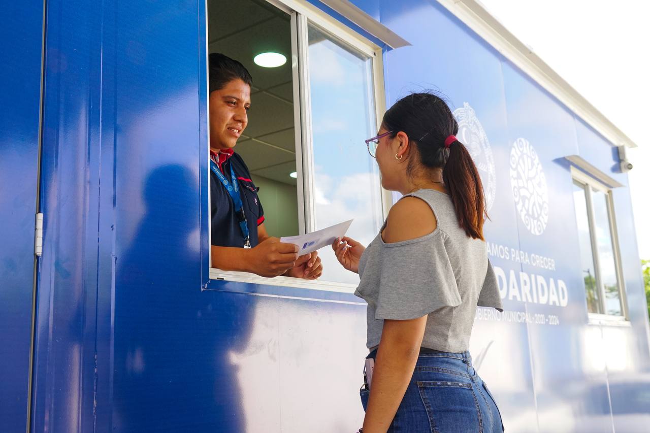 Gobierno municipal acercó servicios a vecinos de Misión de las Flores