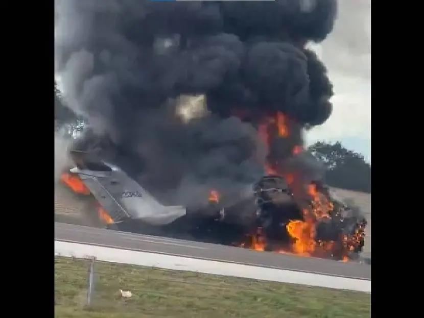 Choca jet privado con cinco tripulantes en Florida