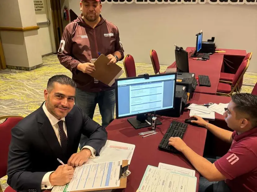 Omar García Harfuch se registra ante Morena para ser senador