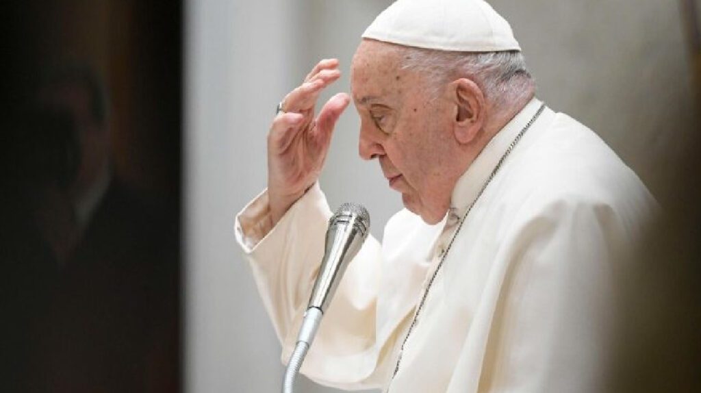 Papa Francisco con Bronquitis continúa su agenda