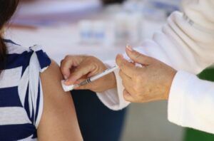 Inicia campaña de vacunación intensiva contra el sarampión en CDMX