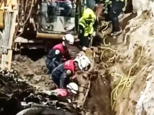 Tragedia en construcción de Tehuantepec: deja como saldo dos personas sin vida