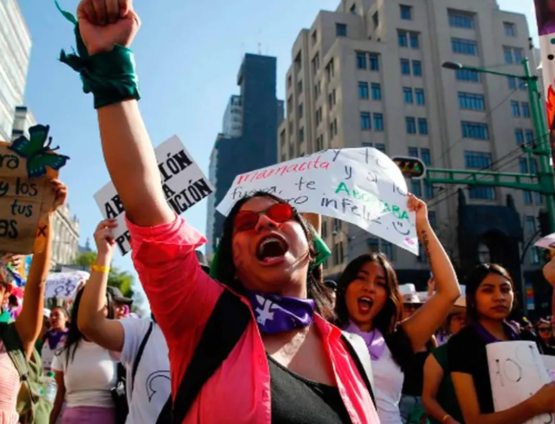 La Marcha del 8M en la CDMX denuncia violencia, injusticia y feminicidios
