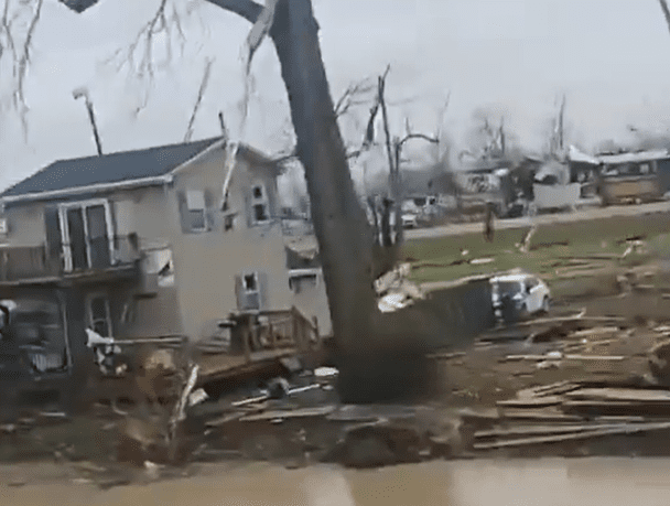 Serie de tornados causa estragos en Indiana y Ohio