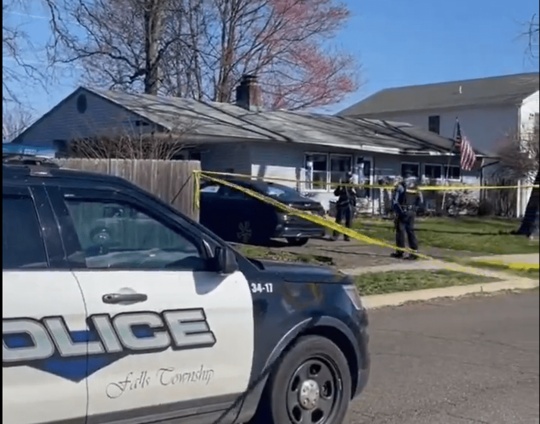 Tres personas pierden la vida por tiroteos en un suburbio de Filadelfia