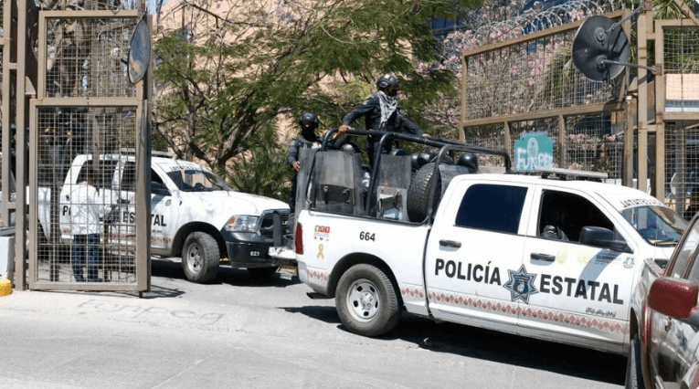 Vinculan a proceso a 2 policías implicados en homicidio de normalista