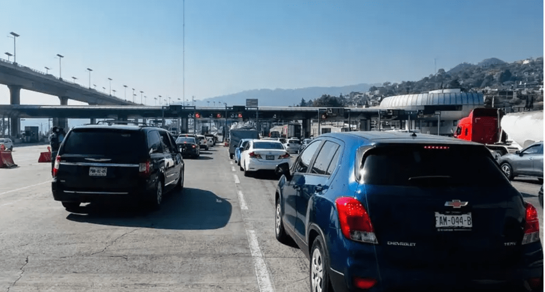 Caos vial en la México-Cuernavaca por vacaciones de Semana Santa