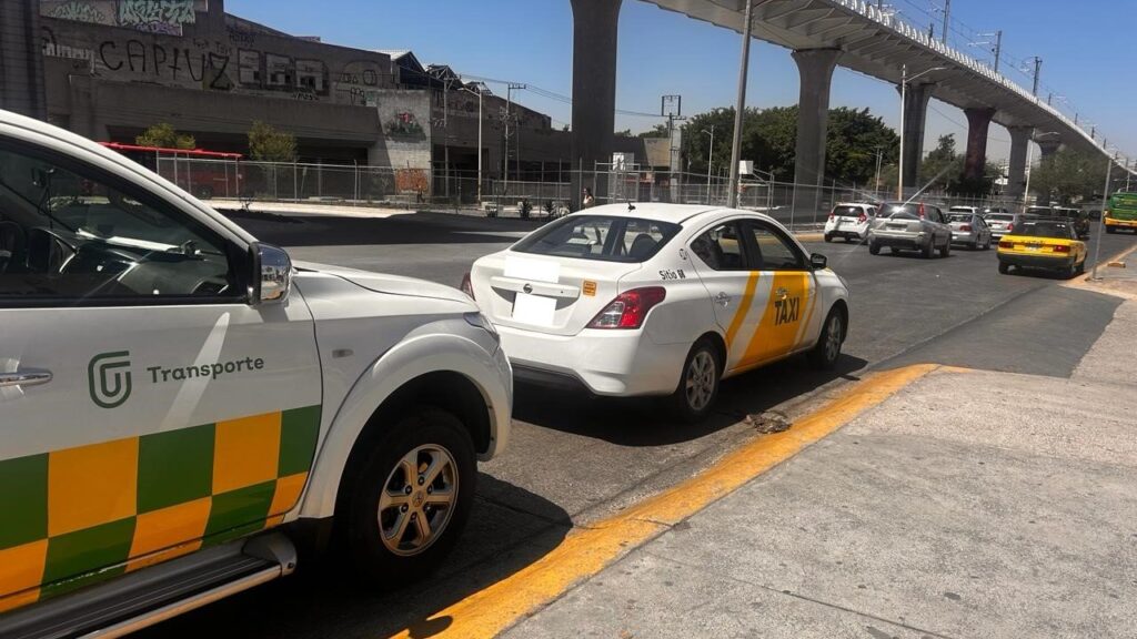 Se supervisa el servicio de taxis de la Central Camionera