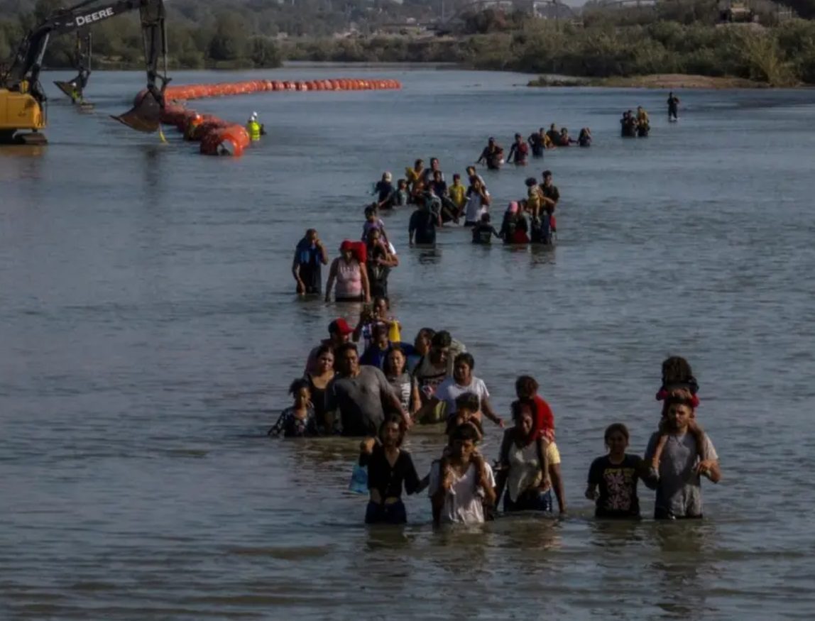 Corte Suprema de EE. UU. bloquea ley migratoria en Texas