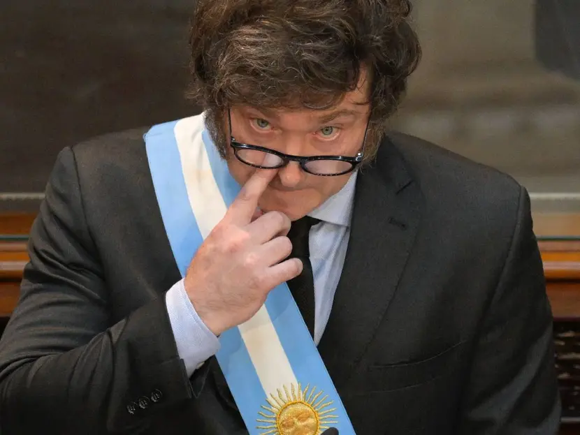 Milei advierte que gobernará con o sin apoyo político