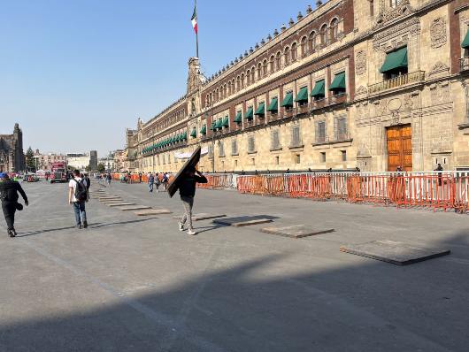 Blindan Palacio Nacional para marcha feminista, tras portazo