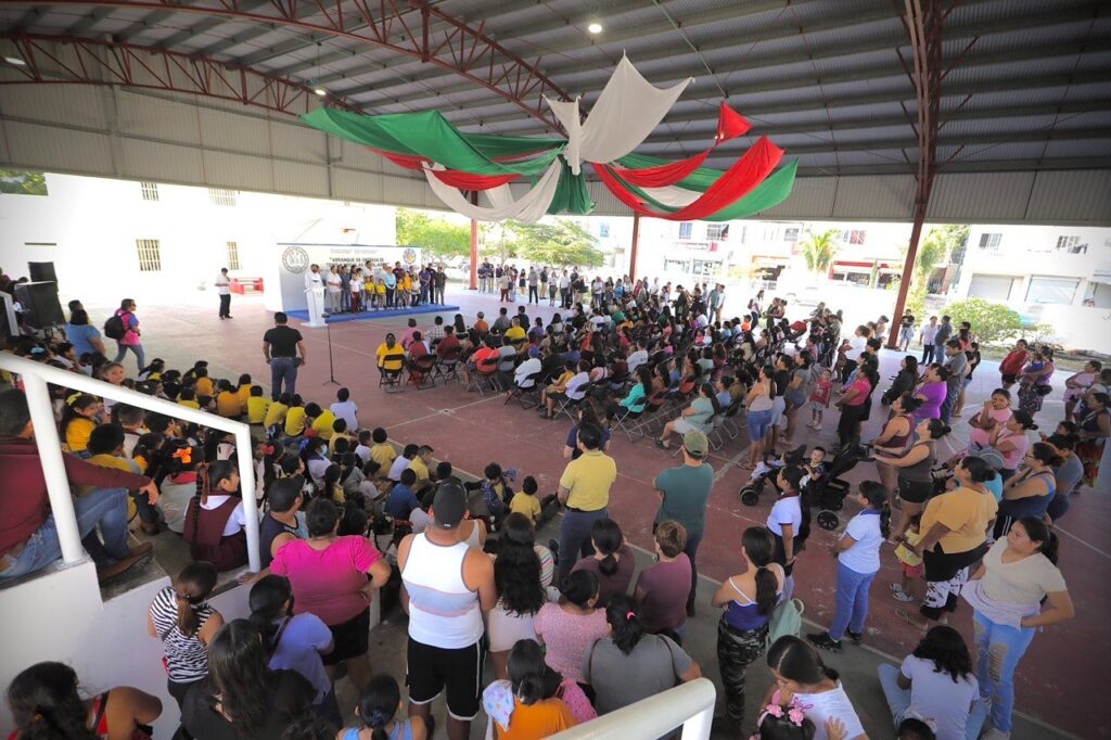 Gobierno municipal brinda apoyo a estudiantes de primaria y secundaria