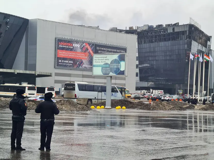 Detenidos supuestos responsables de ataque en Moscú; hay 115 muertos