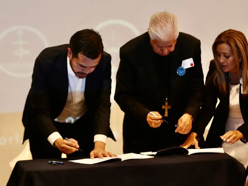 Álvarez Máynez suscribe el Compromiso Nacional por la Paz