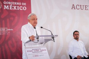 López Obrador señala críticamente las preguntas del debate presidencial