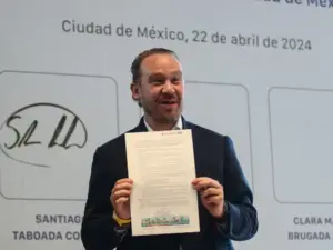 Taboada firma el Pacto por la Primera Infancia en la CDMX en el Día de la Niña y el Niño