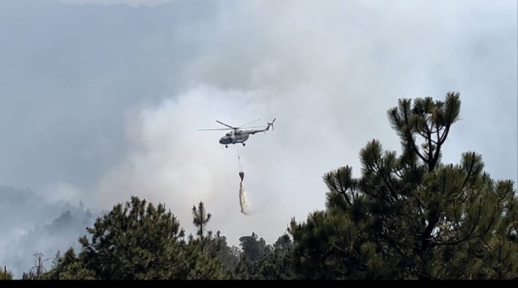 Sofocan incendios forestales; despliega helicópteros, drones y brigadas