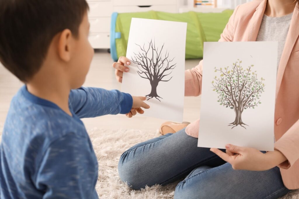 Enseñan psicólogos del ISSEMYM habilidades psicoeducativas a pacientes con autismo