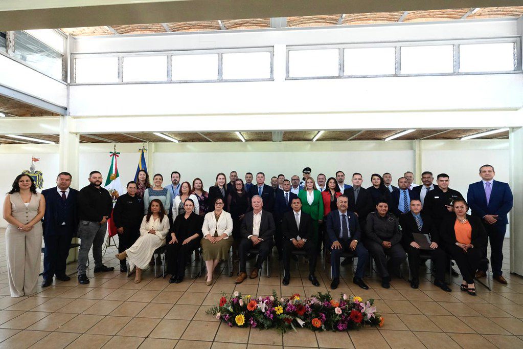 Se gradúa primera generación de la Universidad Policial de Jalisco (UniPol)