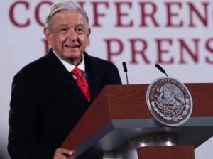 López Obrador se encuentra con altos funcionarios de Estados Unidos