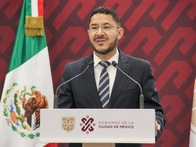 Batres; se restaurará puente peatonal dañado en Circuito