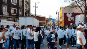 Más de 20 mil trabajadores de la educación marchan en Cuernavaca