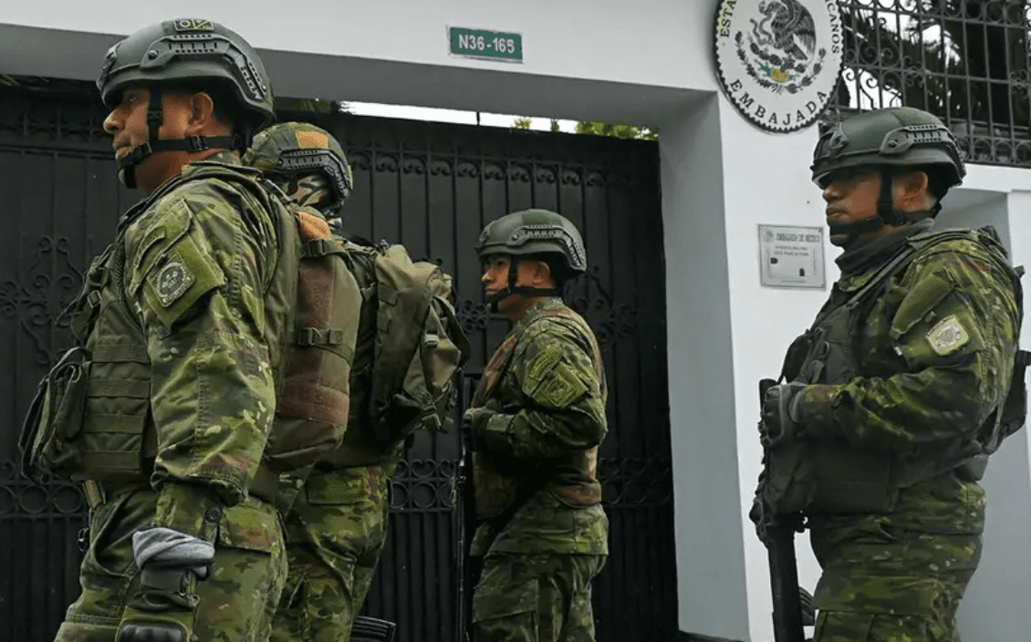 Irrupción en embajada fue un acto autoritario y lamentable: AMLO