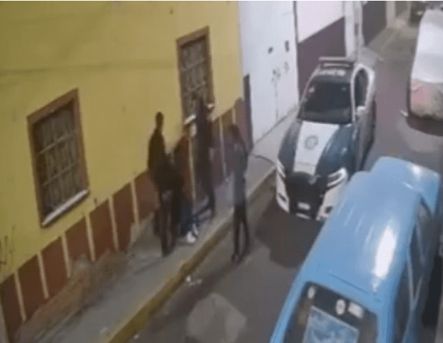 Policías agreden a civiles en la Ciudad de México