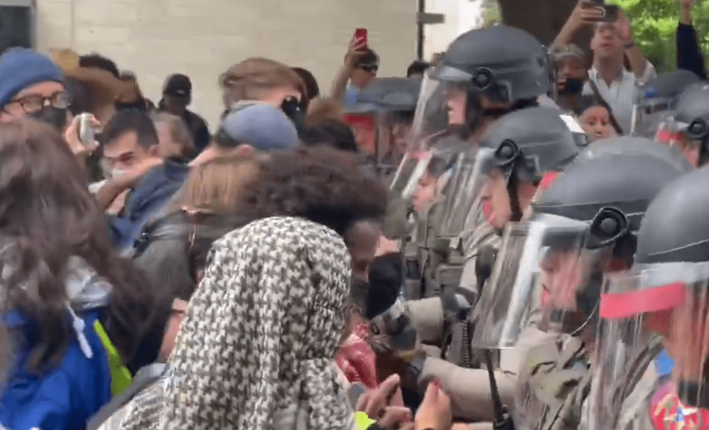 En Estados Unidos, detienen a estudiantes que protestaban a favor de Palestina