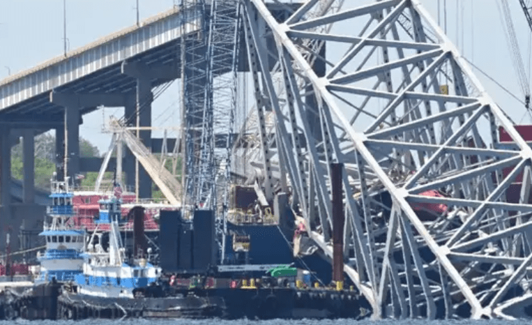 Presentan una demanda colectiva por derrumbe del puente de Baltimore