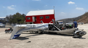 Avioneta se desploma en Atizapán y deja al menos tres lesionados