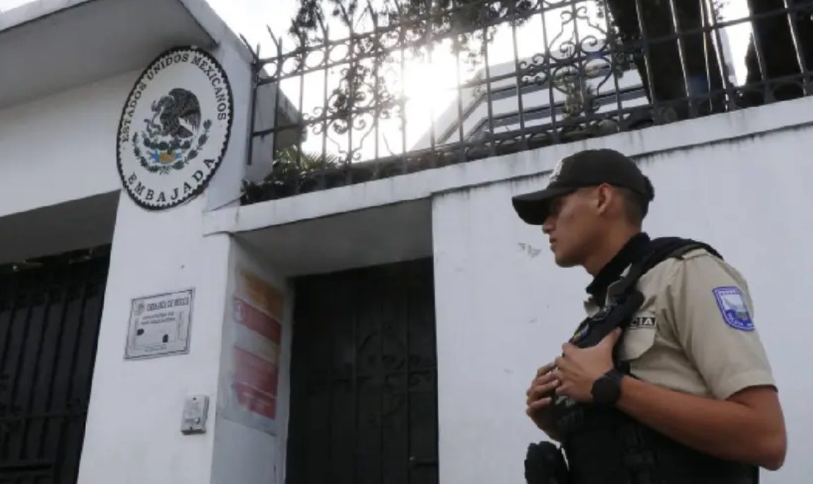 Ecuador rechaza asilo de exvicepresidente en México