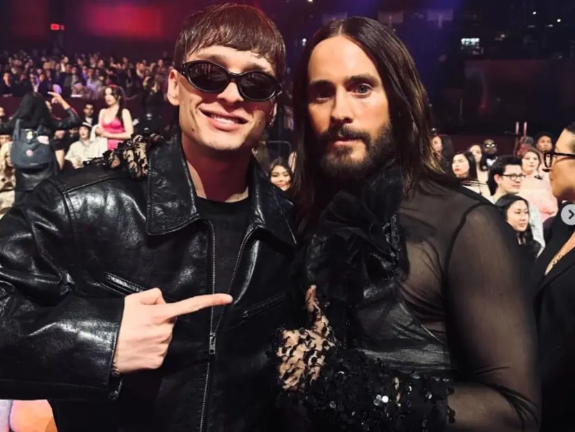 Jared Leto presume foto con Peso Pluma