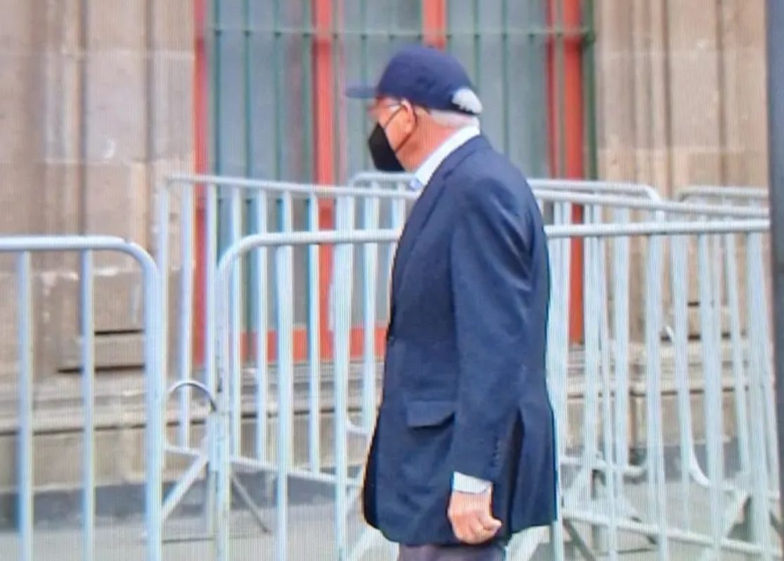 Ken Salazar se encuentra con López Obrador en el Palacio Nacional