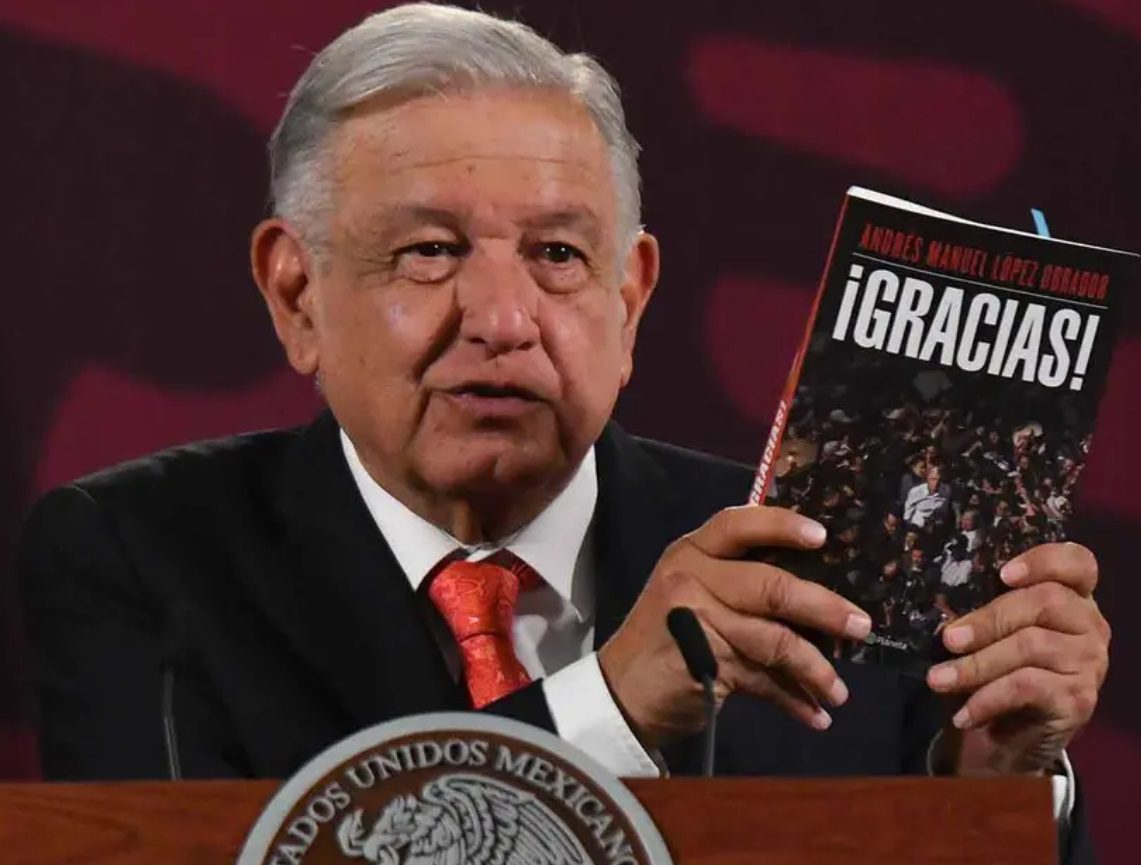 El tribunal ratificó que el libro de López Obrador no es propaganda electoral indebida