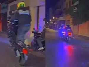 Motociclista por hacer “caballito” choca contra policía
