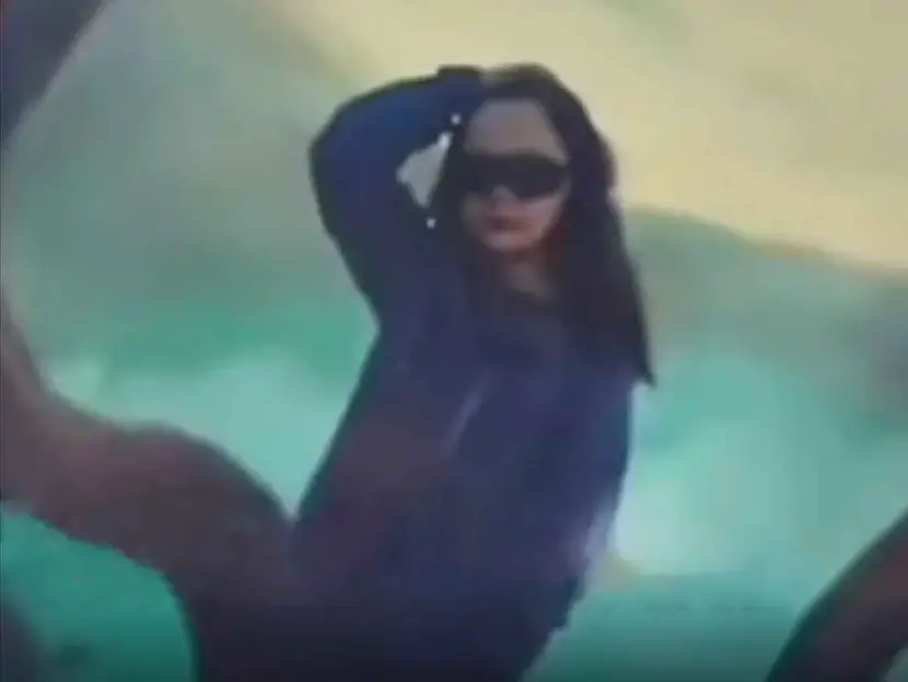 Mujer cae en volcán activo mientras posaba para foto