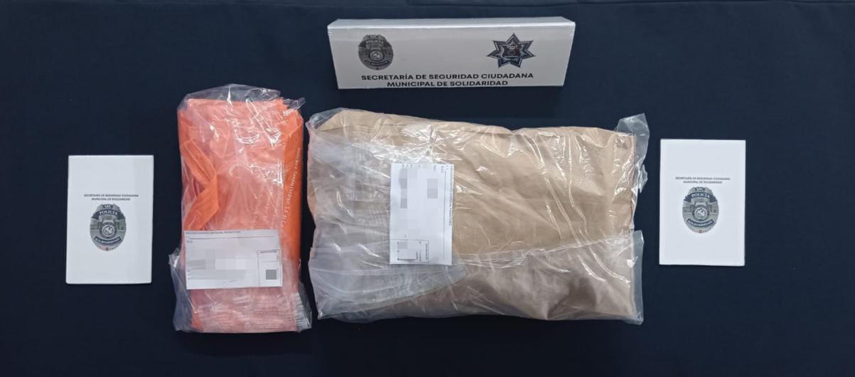 Detienen a un hombre y a una menor de edad con un arma y posibles drogas