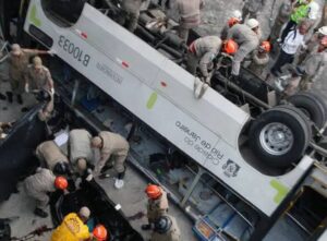 9 muertos y 24 heridos en accidente de autobús en Brasil