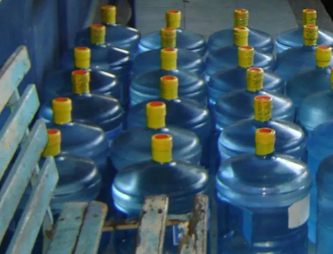 Ocho purificadoras de agua suspendidas por falta de aislamiento y contaminación