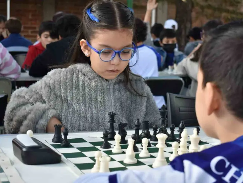 Alumna de 9 años de la UAG se alista para el Mundial de Ajedrez