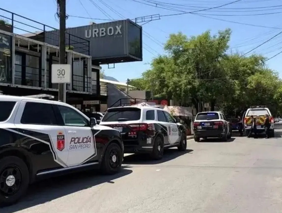Hombre asaltado en cafetería, le roban reloj de 12 mil dólares
