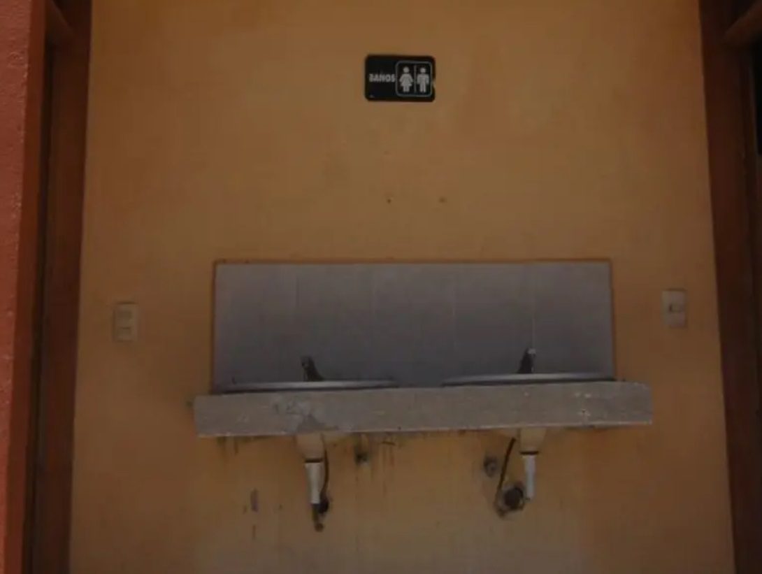 Secundaria contaba con cámaras de vigilancia incluso en los baños