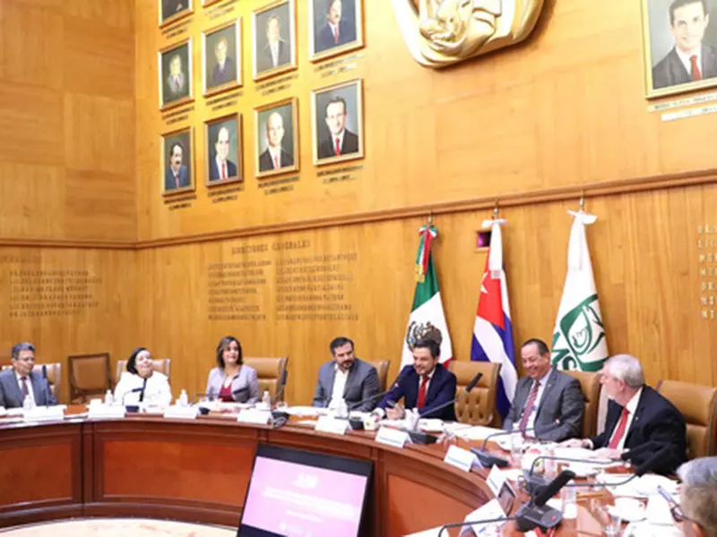 Llegarán otros 123 médicos cubanos para trabajar en el IMSS-Bienestar